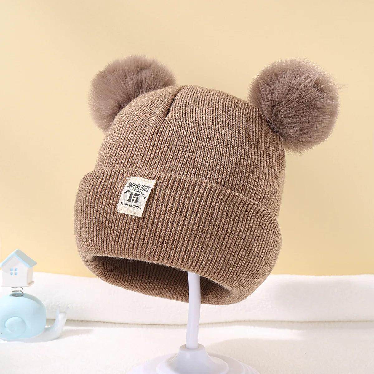 Gorro Infantil de Tricô com Pom - Pom - Valor Digital